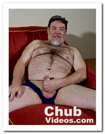 Snake Hunter Is a hairy top daddy bear